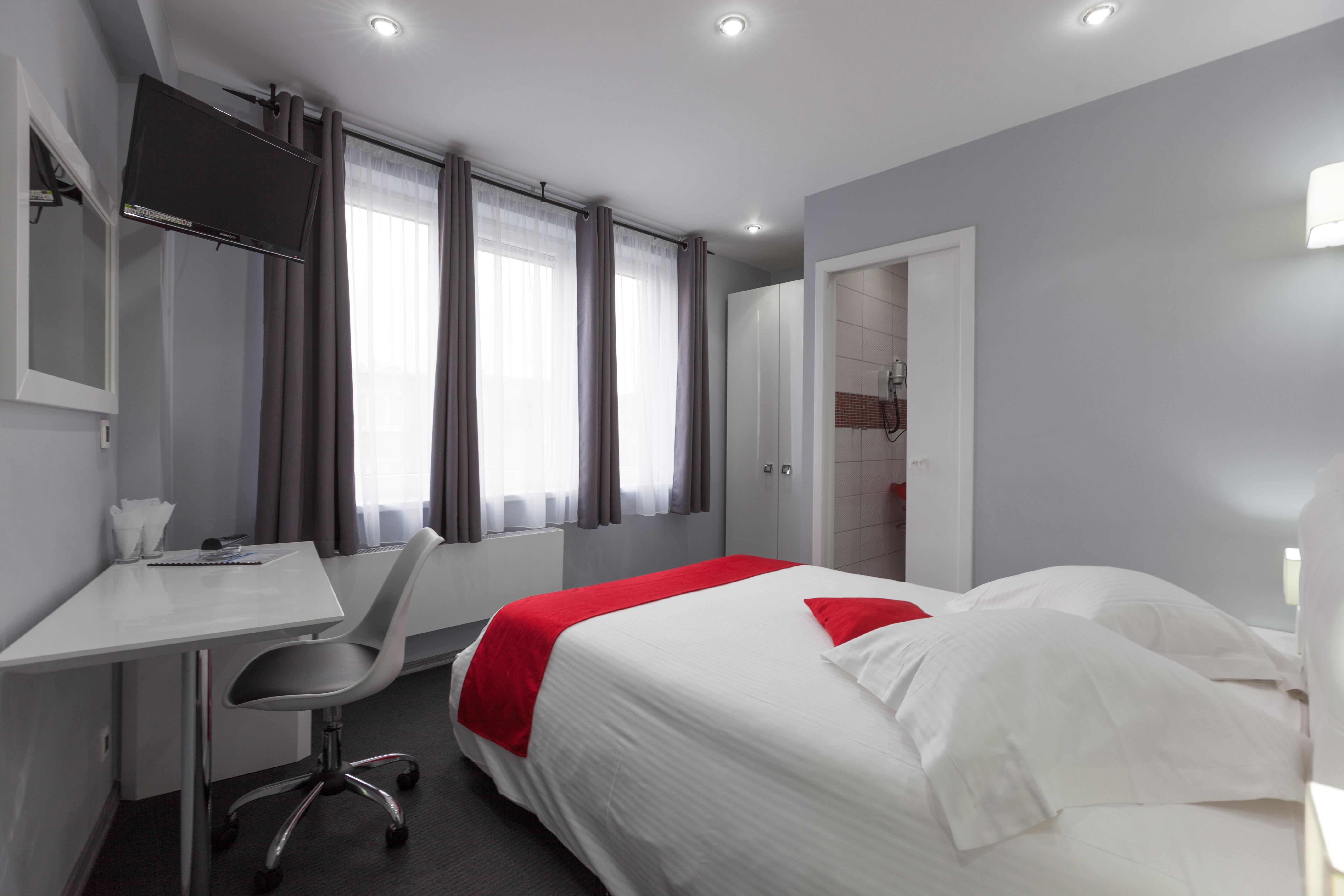 Hotel Phenix Dilbeek Bagian luar foto